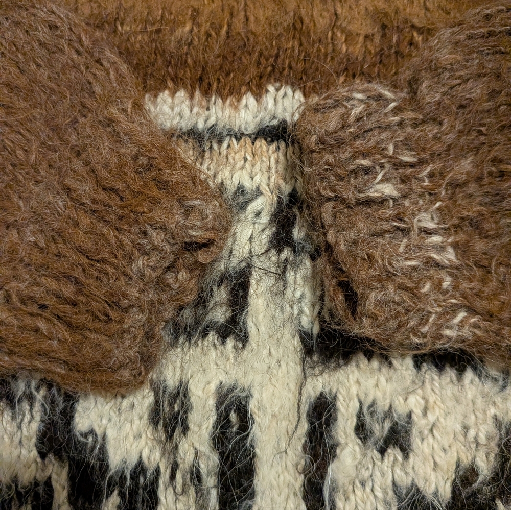 Vintage Brown And White Handmade Alpaca/Llama? Sweater Size Small As Is - Picture 4 of 11